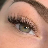 Professional eyelash extension services in Business Bay Dubai for fuller and natural lashes